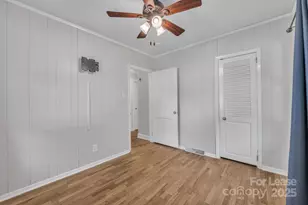 5212 Wales St, Charlotte, NC 28269 - Photo 20