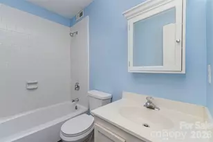 3001 Heathstead Place, Charlotte, NC 28210 - Photo 6