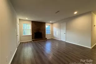 921 Nottingham Dr, Gastonia, NC 28054 - Photo 2