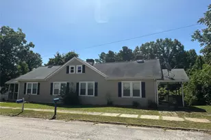 140 8th St, Winnsboro, SC 29180 - Photo 2