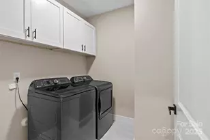 8925 Harrisburg Rd, Charlotte, NC 28215 - Photo 32