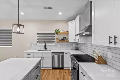 8925 Harrisburg Road, Charlotte, NC 28215 - Photo 10