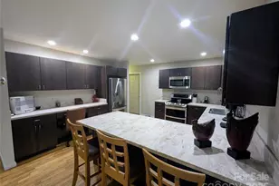 2 Pleasant Hill Dr, Franklin, NC 28734 - Photo 6