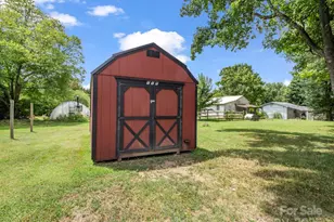 501 Weaver St, Cherryville, NC 28021 - Photo 26