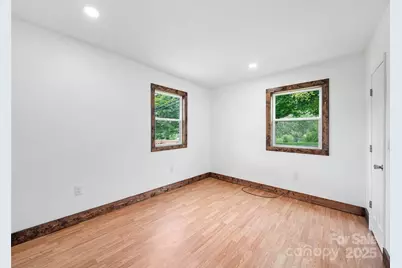 64 Phillips Lane, Spruce Pine, NC 28777 - Photo 18