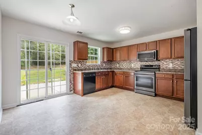 9718 Eagle Feathers Drive, Charlotte, NC 28214 - Photo 14