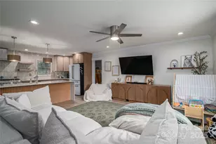 3116 Sunset Rd, Charlotte, NC 28216 - Photo 12