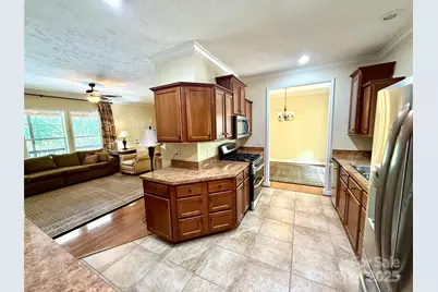 7230 Hideaway Lane, Newland, NC 28657 - Photo 14