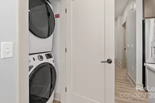 2025 Cleveland Ave, Charlotte, NC 28203 - Photo 30