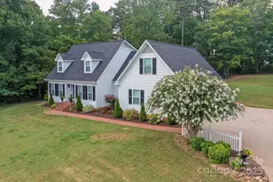 191 Briarwood Dr, Rutherfordton, NC 28139 - Photo 2