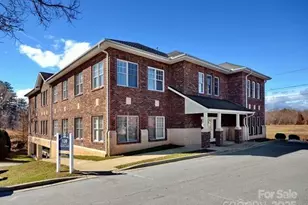 120 Chadwick Square Ct, Hendersonville, NC 28739 - Photo 1