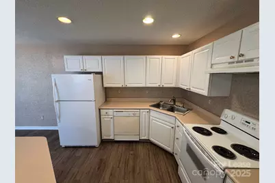 8419 Southgate Commons Drive, Charlotte, NC 28277 - Photo 2