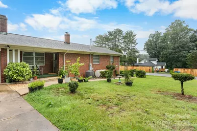 2761 Highland Avenue NE, Hickory, NC 28601 - Photo 26