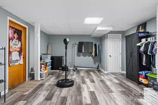 2761 Highland Ave NE, Hickory, NC 28601 - Photo 22