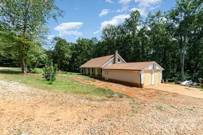 1490 Edisons Bright Way, Newton, NC 28658 - Photo 2