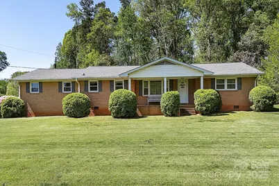 2218 Woodcrest Drive, Kannapolis, NC 28081 - Photo 1