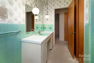 2218 Woodcrest Dr, Kannapolis, NC 28081 - Photo 32