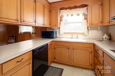 2218 Woodcrest Drive, Kannapolis, NC 28081 - Photo 14