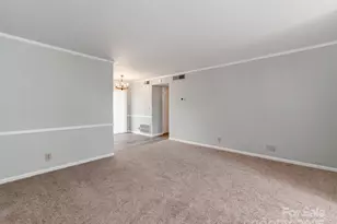 5903 Quail Hollow Rd, Charlotte, NC 28210 - Photo 6