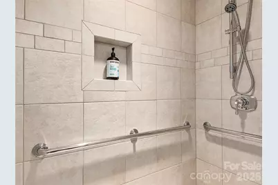 203 6th Avenue W #1B, Hendersonville, NC 28739 - Photo 20