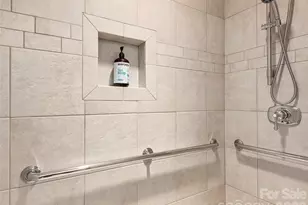 203 6th Ave W, Hendersonville, NC 28739 - Photo 20