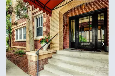 203 6th Avenue W #1B, Hendersonville, NC 28739 - Photo 4