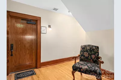 203 6th Avenue W #1B, Hendersonville, NC 28739 - Photo 22