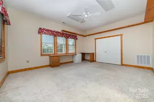 415 N Greenbriar Rd, Statesville, NC 28625 - Photo 24