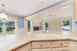 415 N Greenbriar Rd, Statesville, NC 28625 - Photo 6