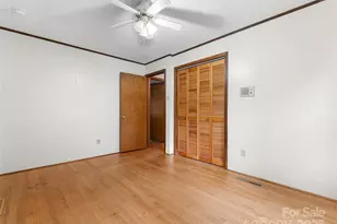 138 Stillwagon Ln, Cedar Mountain, NC 28718 - Photo 20