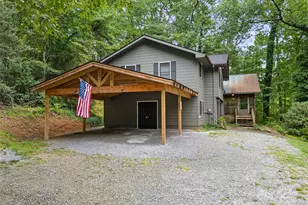 138 Stillwagon Ln, Cedar Mountain, NC 28718 - Photo 2