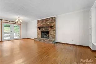 138 Stillwagon Ln, Cedar Mountain, NC 28718 - Photo 8