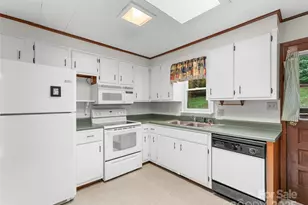 138 Stillwagon Ln, Cedar Mountain, NC 28718 - Photo 14