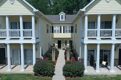 1384 21st Avenue NE, Hickory, NC 28601 - Photo 4