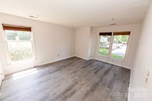 7330 Rose Terrace Ct, Charlotte, NC 28215 - Photo 14