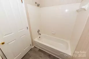 7330 Rose Terrace Ct, Charlotte, NC 28215 - Photo 12