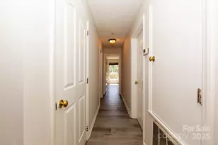 7330 Rose Terrace Ct, Charlotte, NC 28215 - Photo 8