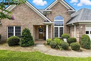 3131 9th Street Drive NE, Hickory, NC 28601 - Photo 2