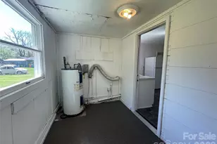 51 Robinson St, Waynesville, NC 28786 - Photo 10