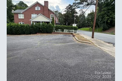 308 Mulberry Street SW, Lenoir, NC 28645 - Photo 2