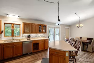 303 Brightwater Heights Dr, Hendersonville, NC 28791 - Photo 10