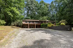 303 Brightwater Heights Dr, Hendersonville, NC 28791 - Photo 2