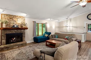 303 Brightwater Heights Dr, Hendersonville, NC 28791 - Photo 6