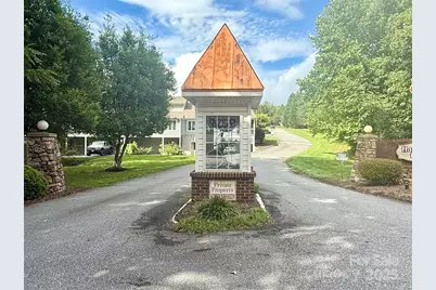 1017 21st Avenue NE, Hickory, NC 28601 - Photo 38