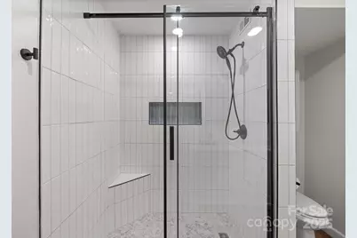 1017 21st Avenue NE, Hickory, NC 28601 - Photo 22