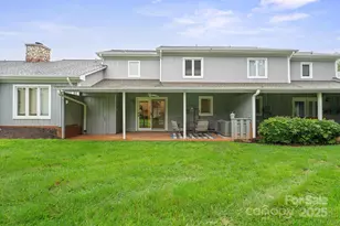 1017 21st Ave NE, Hickory, NC 28601 - Photo 4