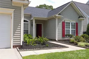 5116 Sunburst Ln, Charlotte, NC 28213 - Photo 2