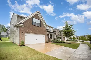 17217 River Race Dr, Huntersville, NC 28078 - Photo 2