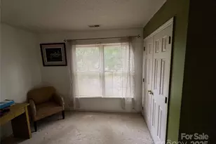 4107 Brownes Ferry Rd, Charlotte, NC 28269 - Photo 8