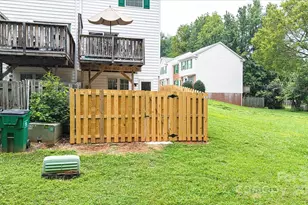 2826 Hosta Dr, Charlotte, NC 28269 - Photo 30